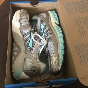 Women’s Brooks Running shoes